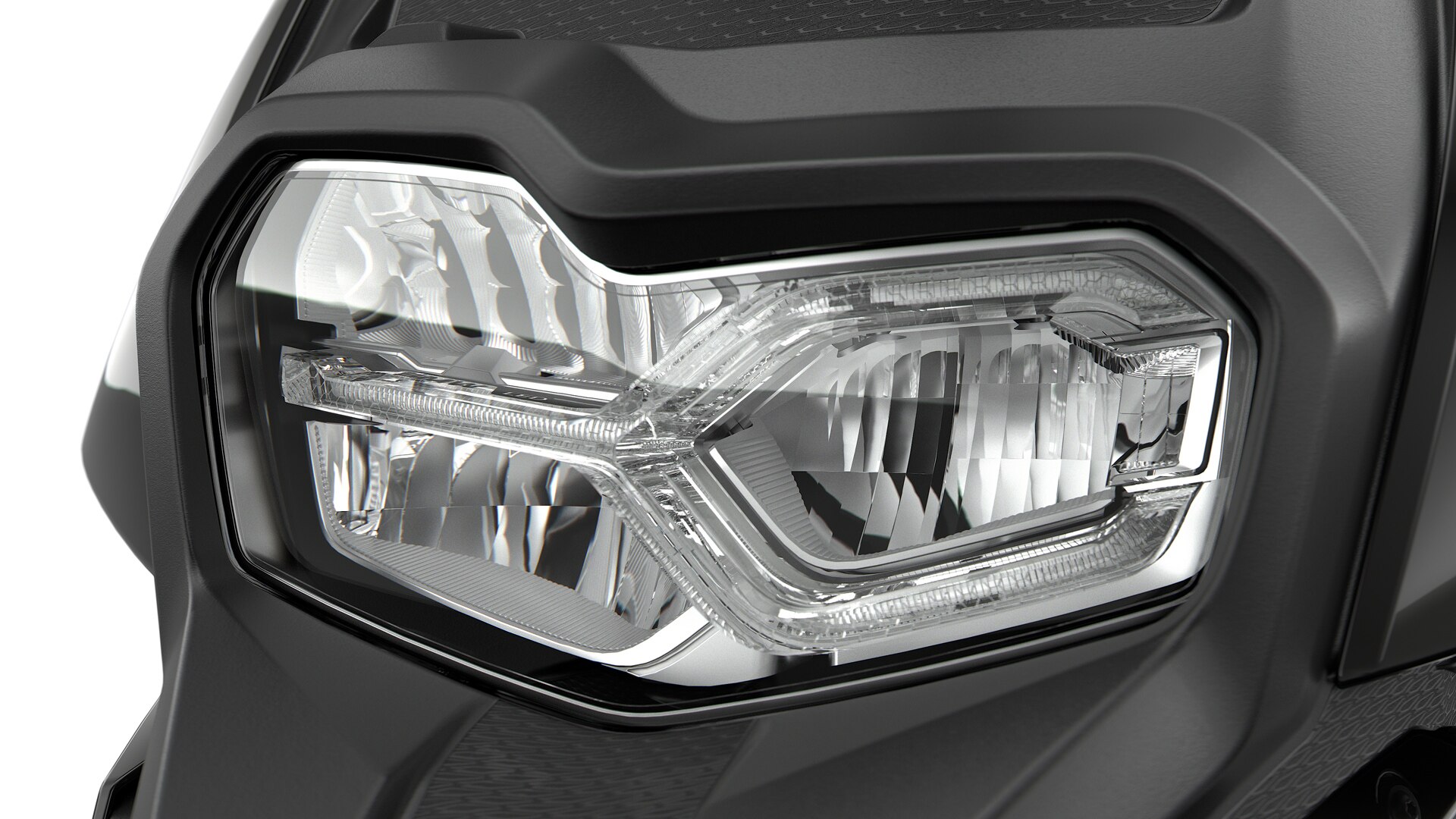 Aquí se ve la parte frontal con el faro delantero Full LED de la C 400 X.